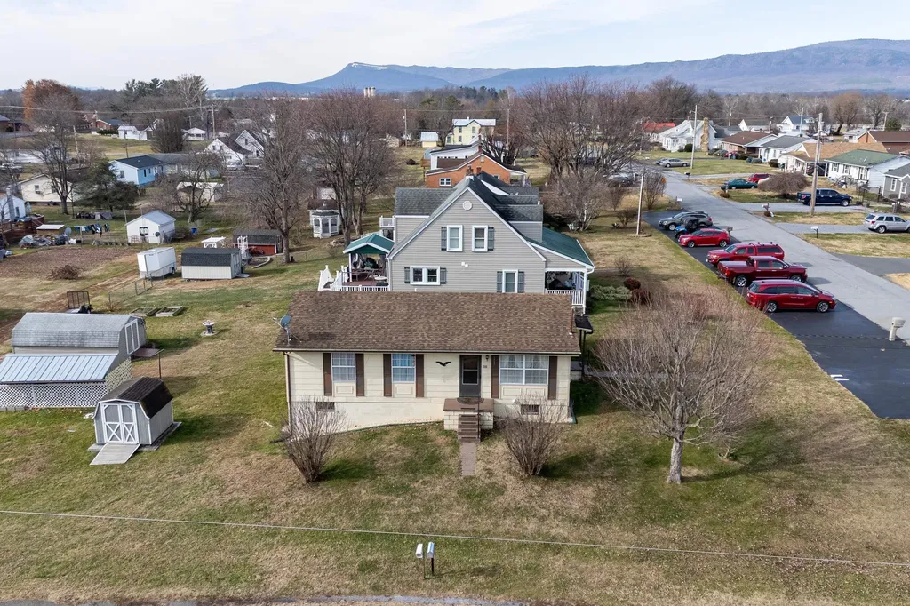 502 Seventh Street Elkton VA 22827