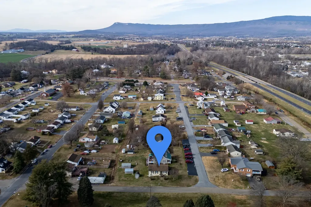 502 Seventh Street Elkton VA 22827