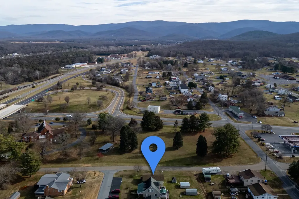 502 Seventh Street Elkton VA 22827