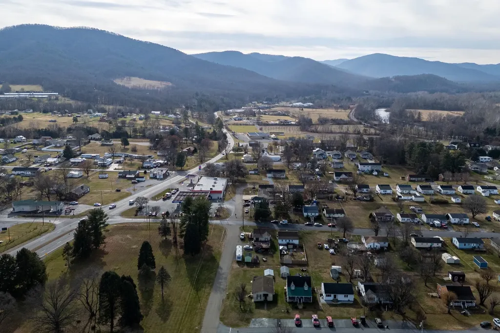 502 Seventh Street Elkton VA 22827