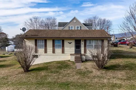 502 Seventh Street Elkton VA 22827