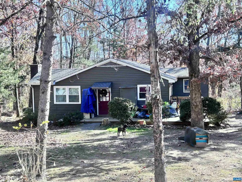 Charlottesville VA, 2003 Sweet Hollow Lane