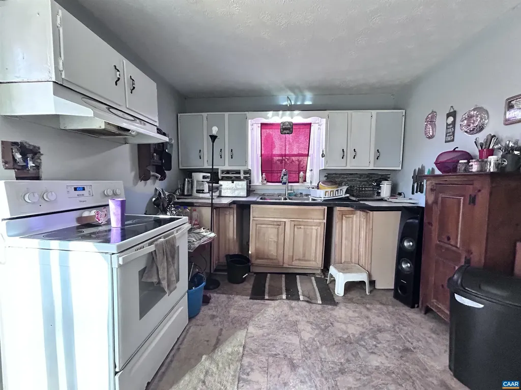 2003 Sweet Hollow Lane Charlottesville VA 22903