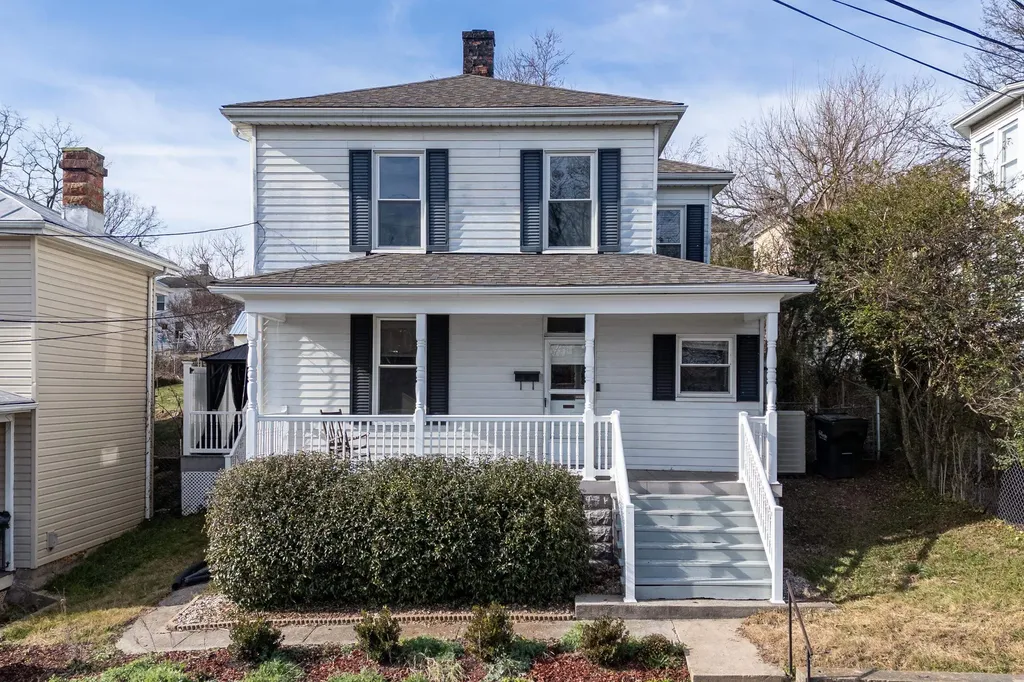 422 Baltimore Avenue Staunton VA 24401
