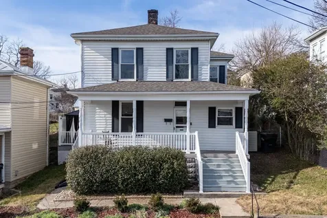 422 Baltimore Avenue Staunton VA 24401