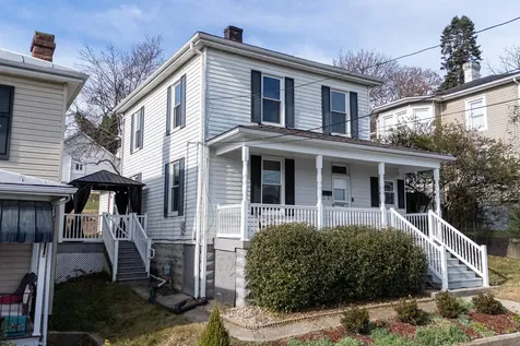 422 Baltimore Avenue Staunton VA 24401