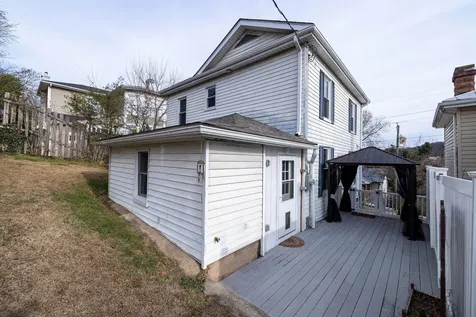 422 Baltimore Avenue Staunton VA 24401