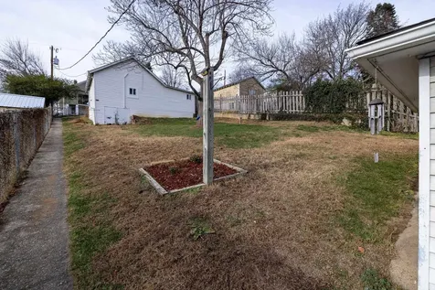 422 Baltimore Avenue Staunton VA 24401