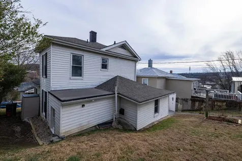 422 Baltimore Avenue Staunton VA 24401