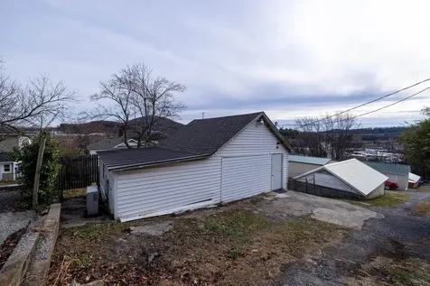 422 Baltimore Avenue Staunton VA 24401