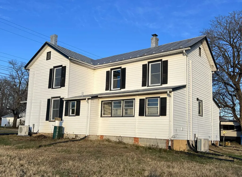 1795 New Hope And Crimora Road Crimora VA 24431