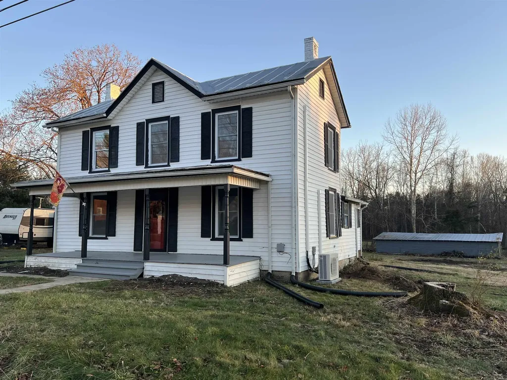 1795 New Hope And Crimora Road Crimora VA 24431