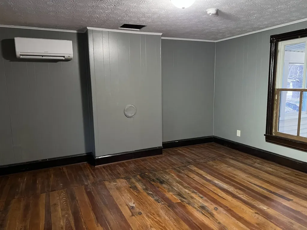 1795 New Hope And Crimora Road Crimora VA 24431