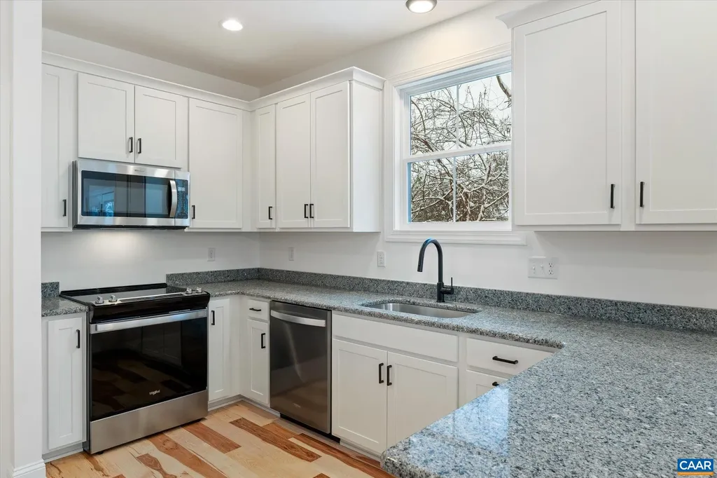 423 10 1/2 Street NW Charlottesville VA 22903