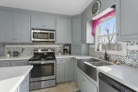 8086 Craun Drive Grottoes VA 24441