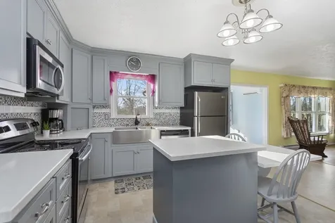 8086 Craun Drive Grottoes VA 24441