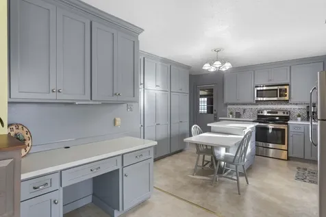 8086 Craun Drive Grottoes VA 24441