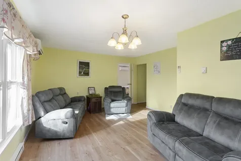8086 Craun Drive Grottoes VA 24441
