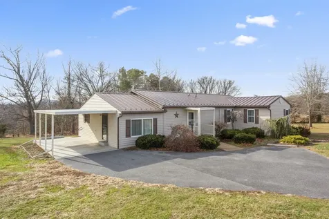 8086 Craun Drive Grottoes VA 24441