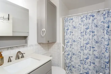 8086 Craun Drive Grottoes VA 24441