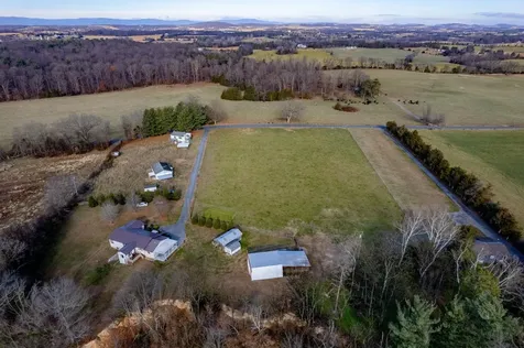 8086 Craun Drive Grottoes VA 24441