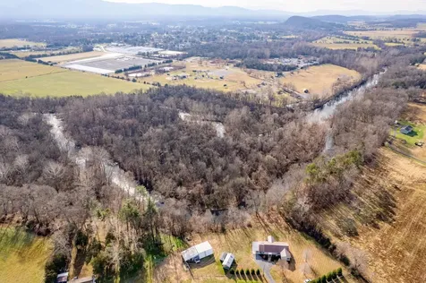 8086 Craun Drive Grottoes VA 24441