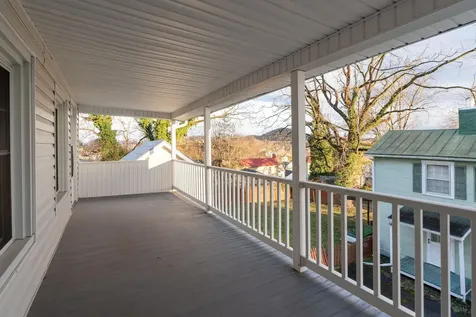 207 Reservoir Street Staunton VA 24401