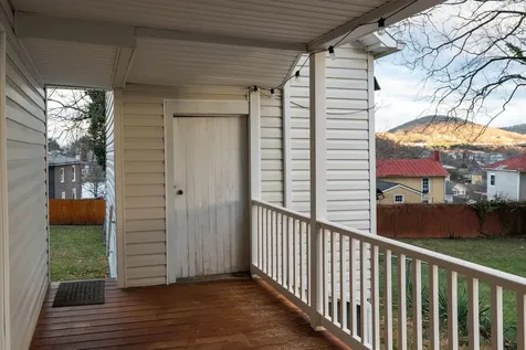 207 Reservoir Street Staunton VA 24401
