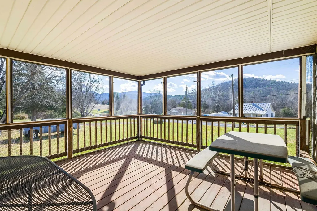 18753 Mount Pleasant Road Elkton VA 22827