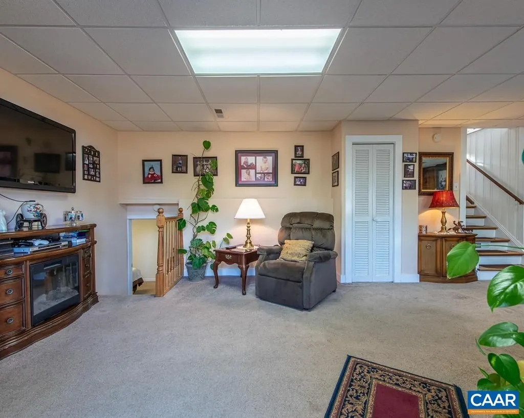 3483 West River Road Scottsville VA 24590