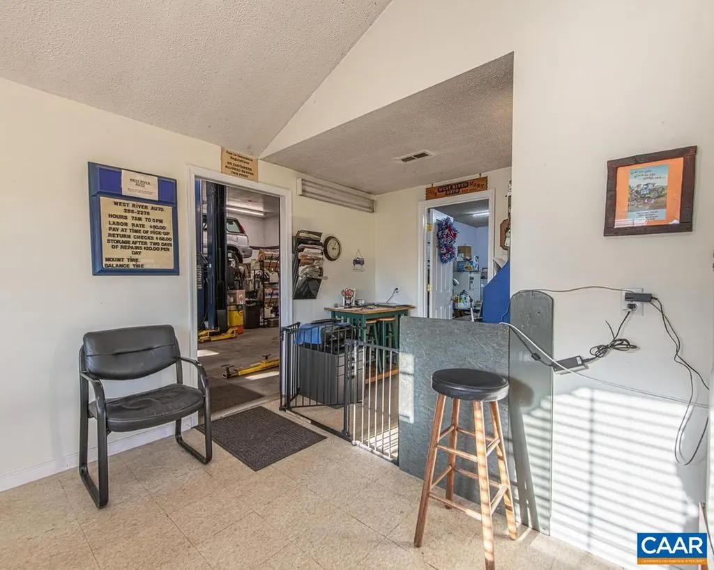 3483 West River Road Scottsville VA 24590