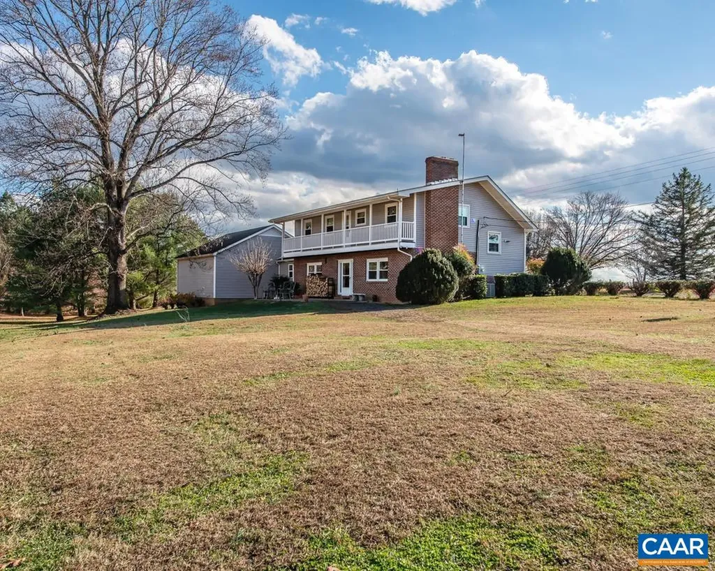 3483 West River Road Scottsville VA 24590