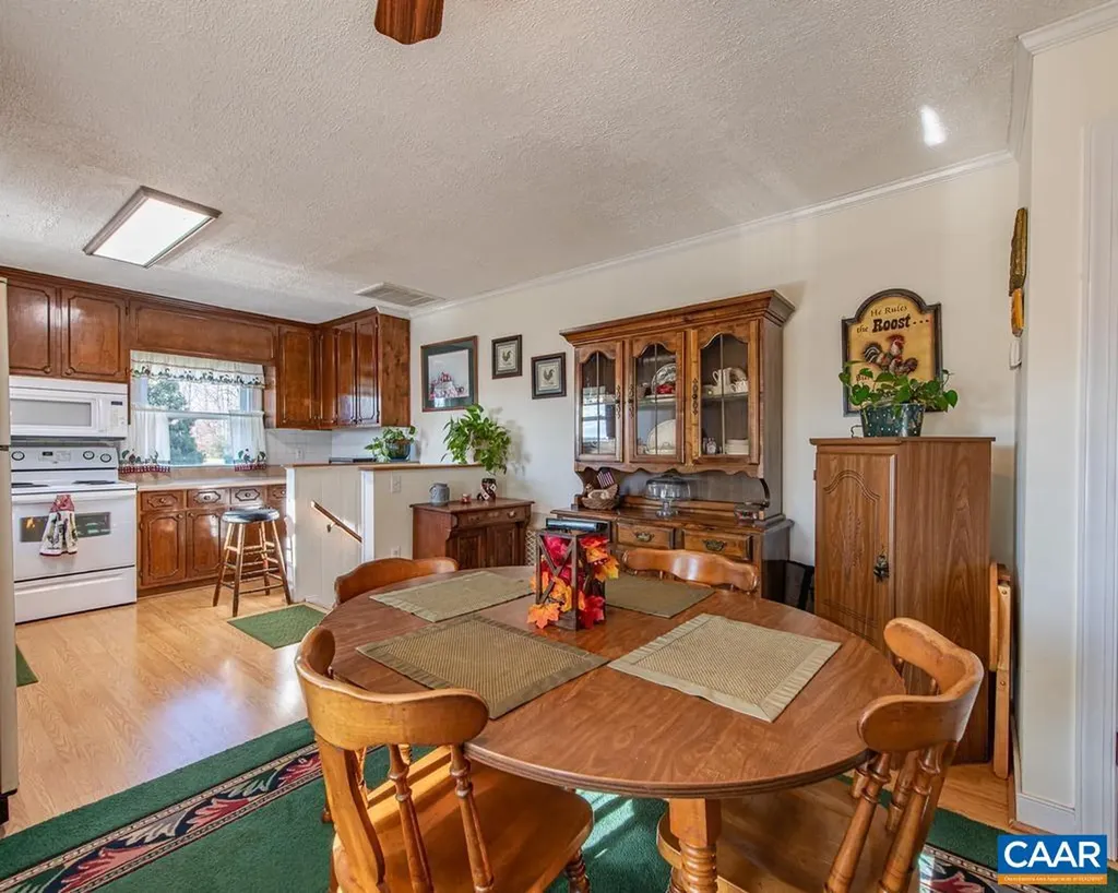 3483 West River Road Scottsville VA 24590