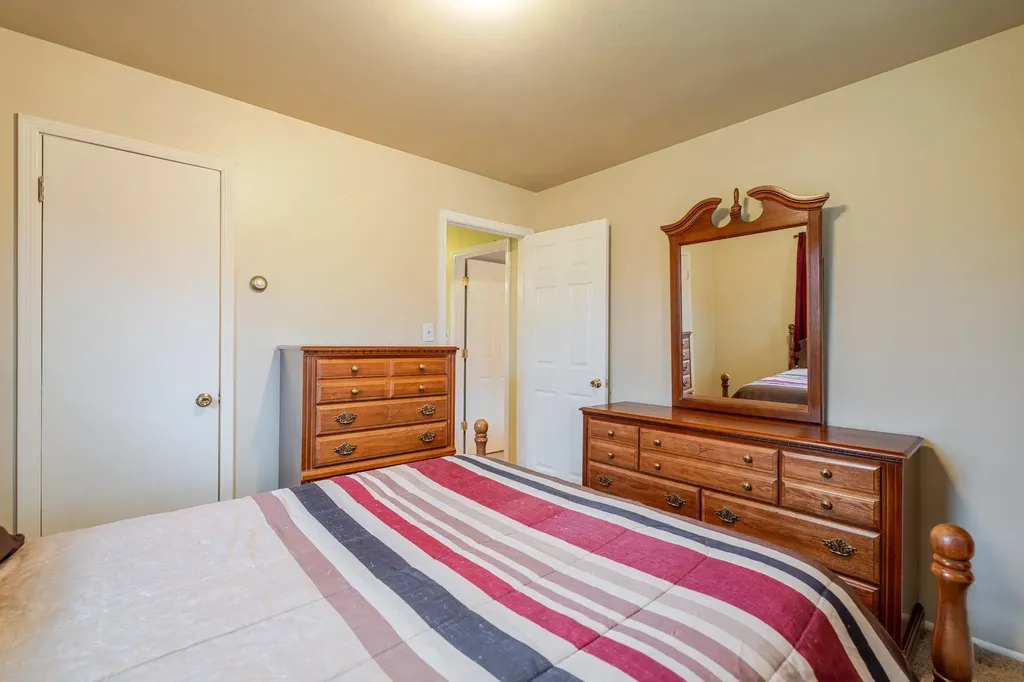 322 Summit Avenue W Elkton VA 22827