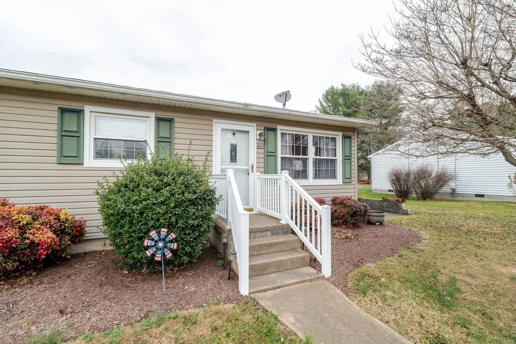322 Summit Avenue W Elkton VA 22827