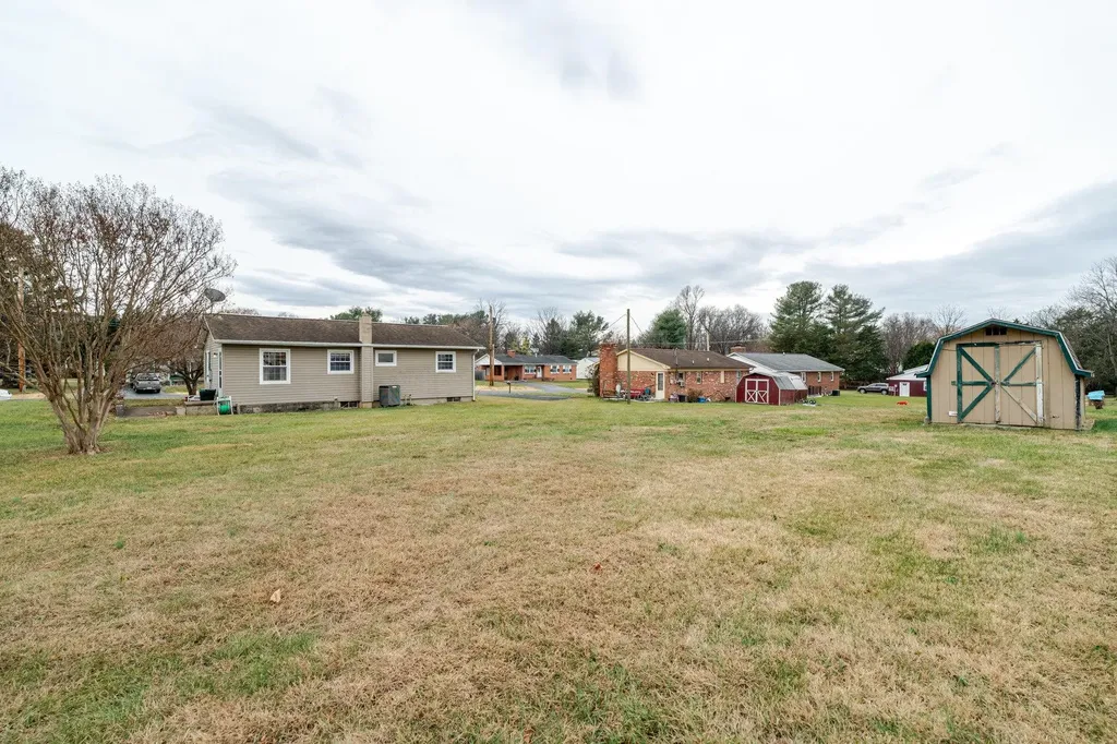 322 Summit Avenue W Elkton VA 22827
