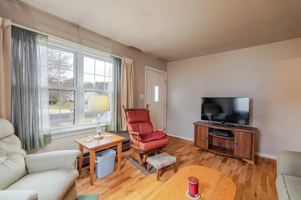 322 Summit Avenue W Elkton VA 22827