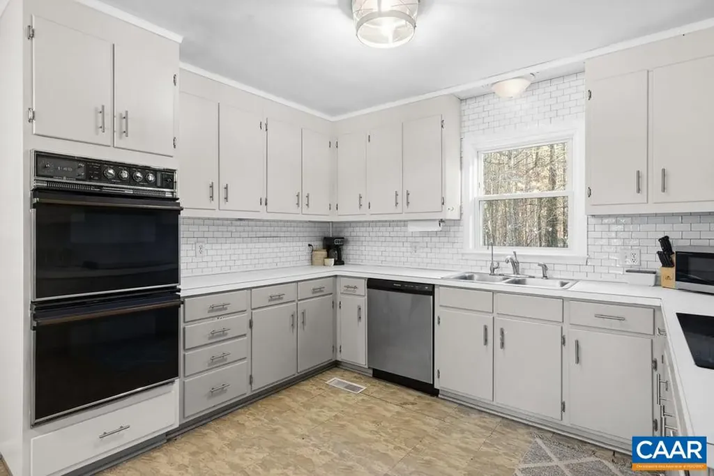 706 Zion Road Zion Crossroads VA 22942