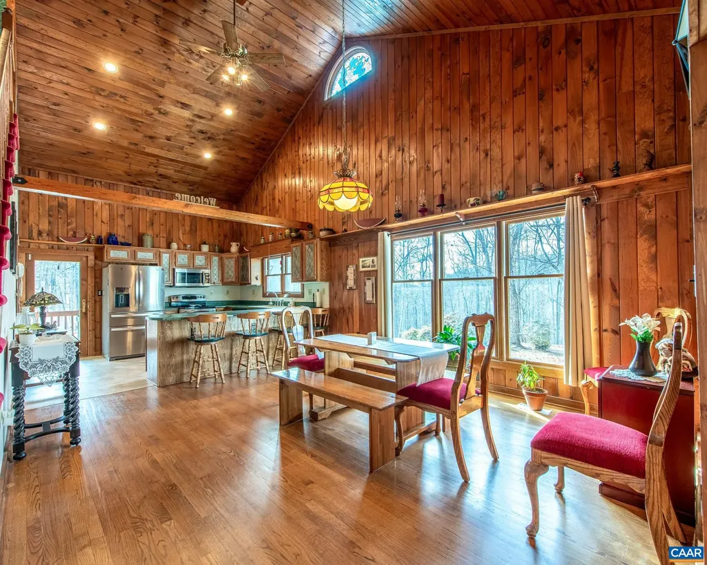 330 Eades Lane Lovingston VA 22949