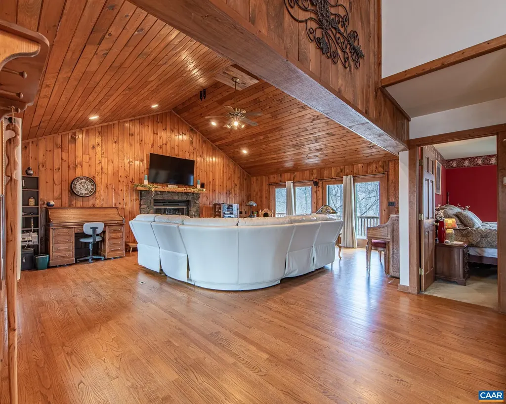 330 Eades Lane Lovingston VA 22949