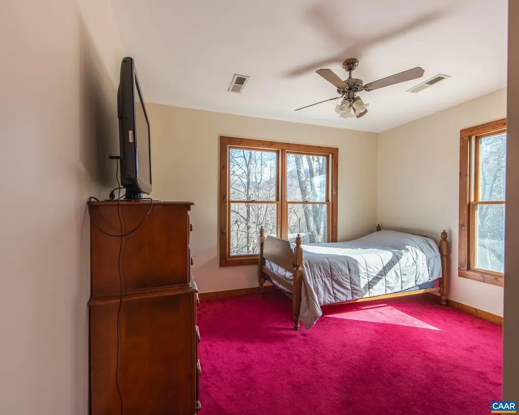 330 Eades Lane Lovingston VA 22949