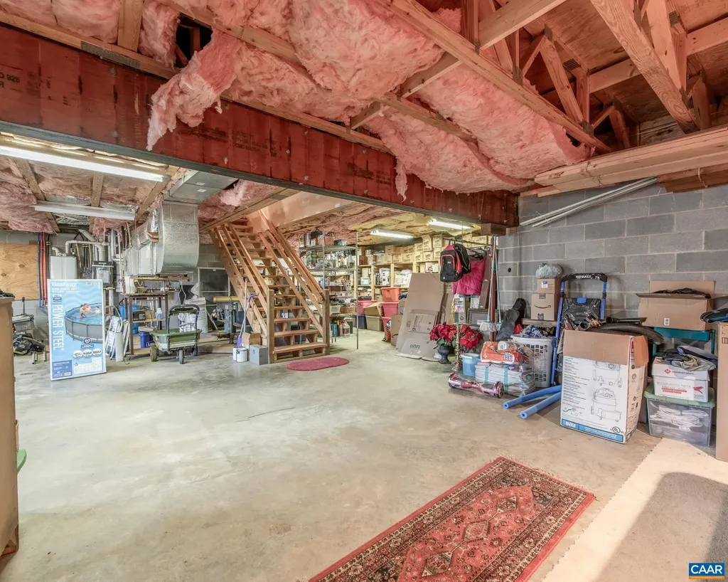 330 Eades Lane Lovingston VA 22949