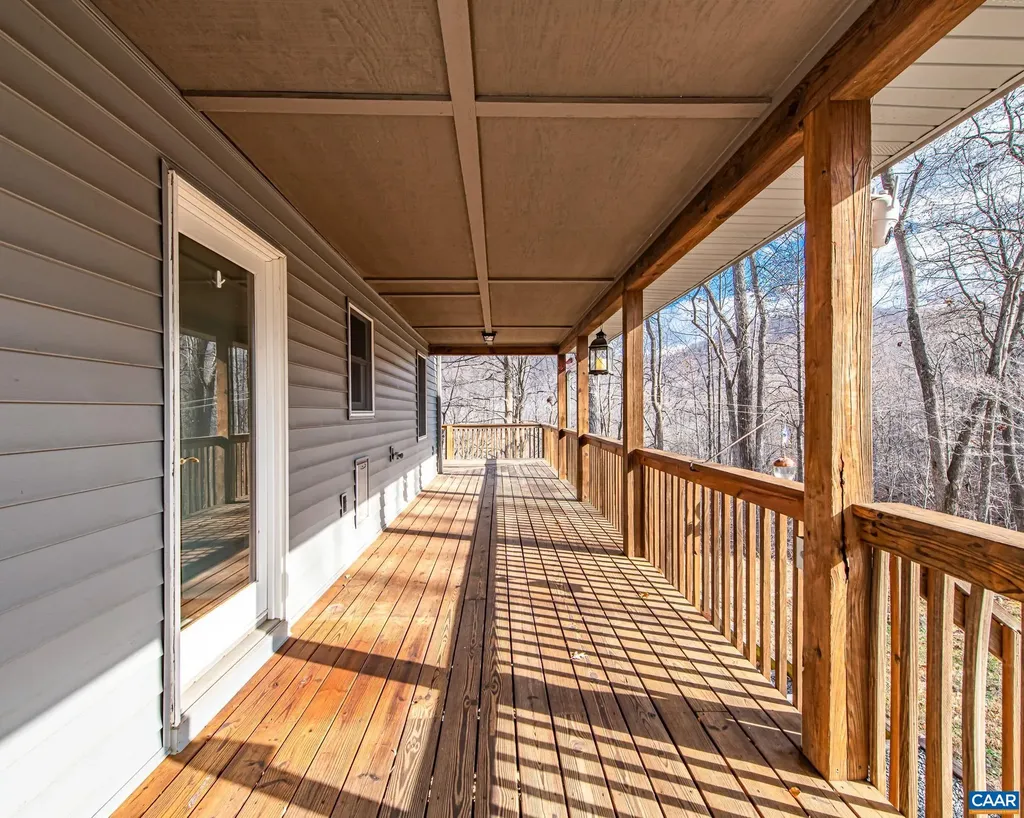 330 Eades Lane Lovingston VA 22949