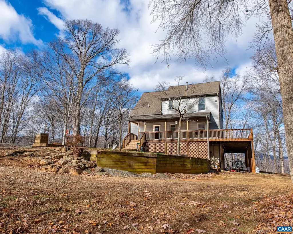 330 Eades Lane Lovingston VA 22949