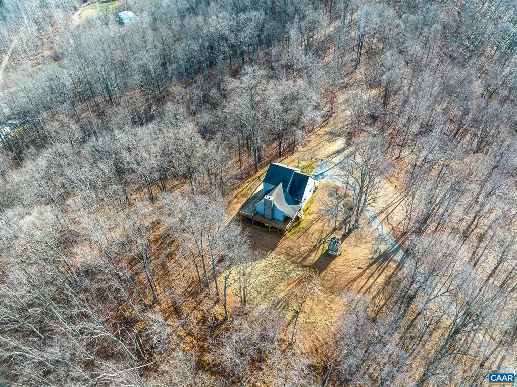 330 Eades Lane Lovingston VA 22949