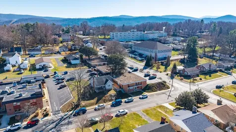 1305 13th Street Waynesboro VA 22980