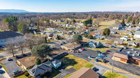 1305 13th Street Waynesboro VA 22980