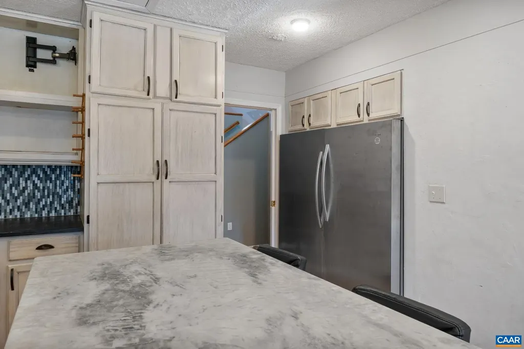 30 Colonial Road Palmyra VA 22963