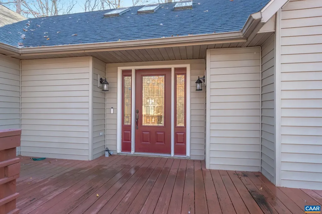 30 Colonial Road Palmyra VA 22963