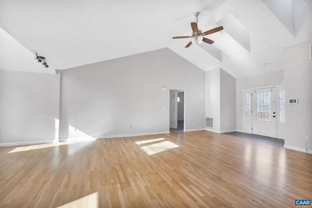 30 Colonial Road Palmyra VA 22963